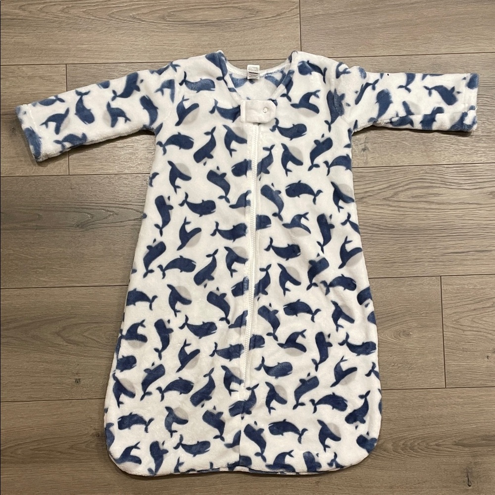 Whale Print 6-12m fleece sleep sack - Blue and White